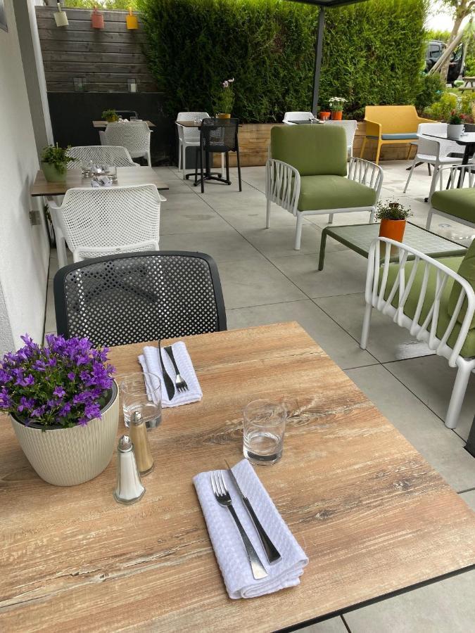 Hotel Restaurant L'Eskemm St Brieuc-Tregueux ภายนอก รูปภาพ