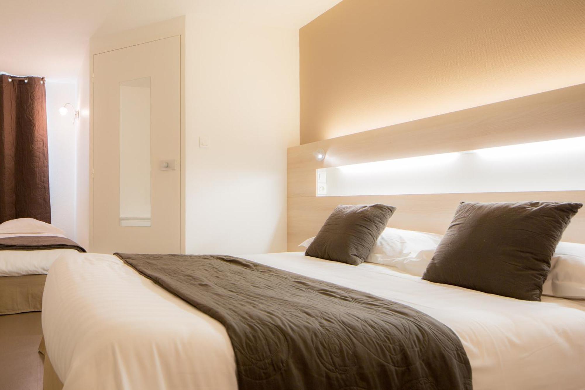 Hotel Restaurant L'Eskemm St Brieuc-Tregueux ภายนอก รูปภาพ